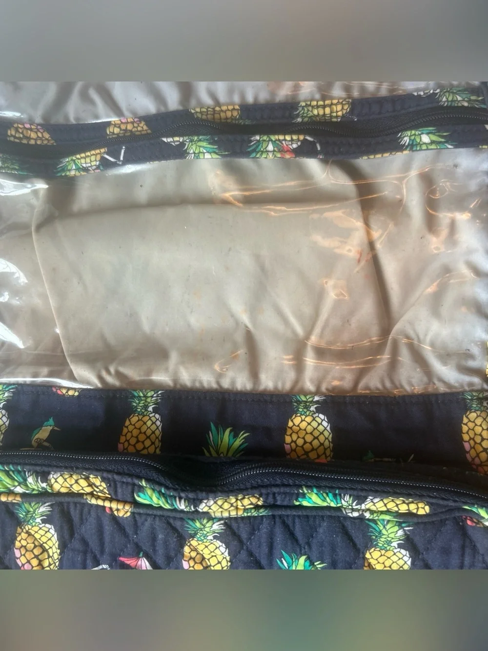 Vera Bradley quilted hanging travel organizer Toucan Party with pineapple print